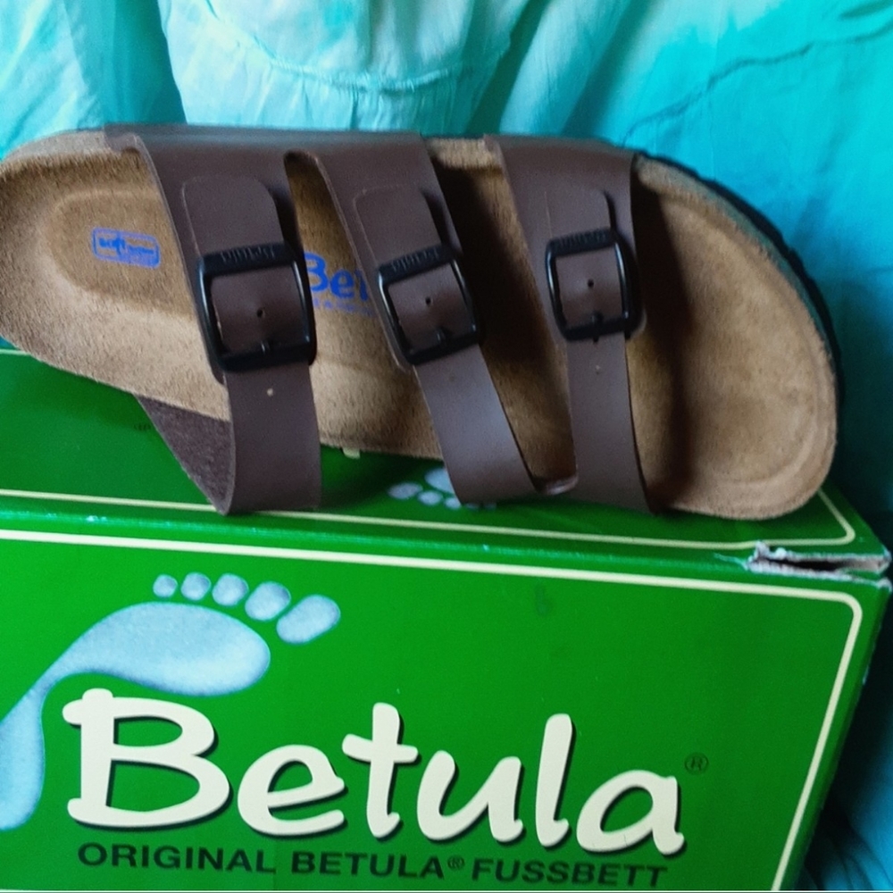 Sandal